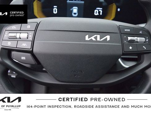 Used 2025 Kia K4 LXS image 27