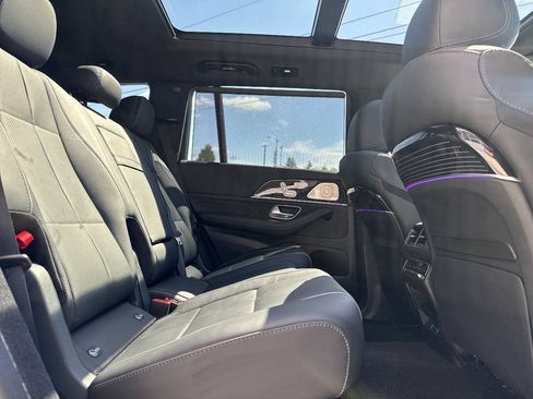 Used 2024 Mercedes-Benz GLS 580 4MATIC w/ Warmth & Comfort Package image 19