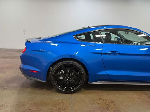 Used 2019 Ford Mustang GT Premium w/ Black Accent Package RWD image 31