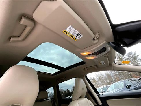 Used 2017 Volvo XC60 T5 Inscription w/ Preferred Option Package image 14