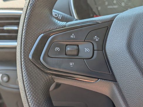 Used 2023 Chevrolet TrailBlazer LT FWD image 29