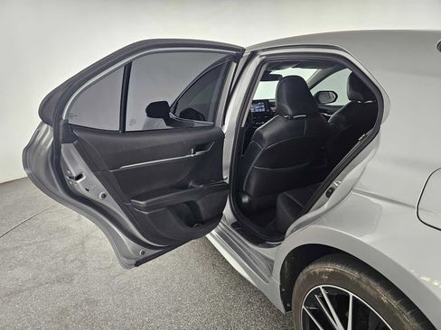 Used 2024 Toyota Camry SE image 15