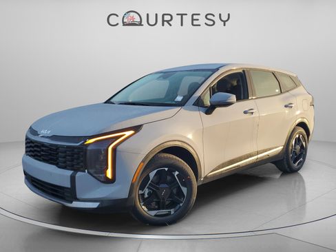 New 2026 Kia Sportage S image 1