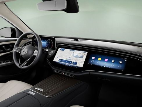 Used 2025 Mercedes-Benz E 350 Sedan image 41