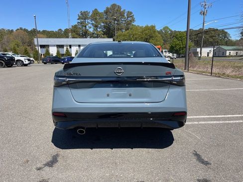 New 2026 Nissan Sentra SR w/ Floor Mat Package FWD image 5