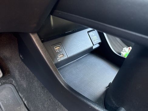 Used 2021 Honda HR-V EX image 26