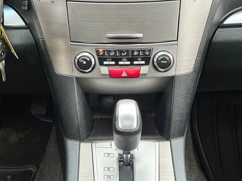 Used 2013 Subaru Outback 2.5i Premium AWD/4WD image 15