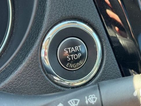 Used 2019 Nissan Rogue SL w/ Premium Package AWD/4WD image 37