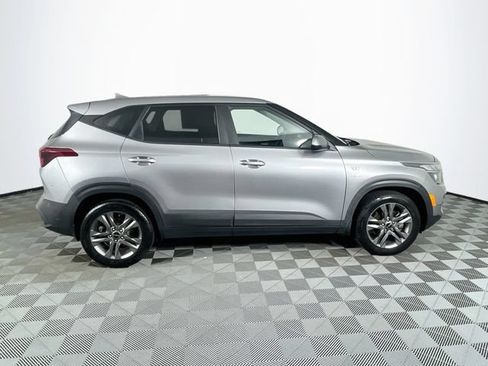 Used 2023 Kia Seltos LX AWD/4WD image 9