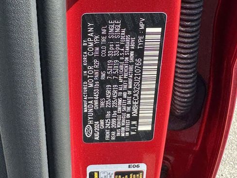 Used 2025 Hyundai Kona Limited image 18