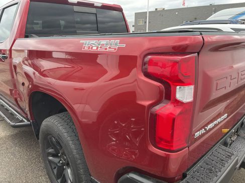 Used 2019 Chevrolet Silverado 1500 LT Trail Boss image 10