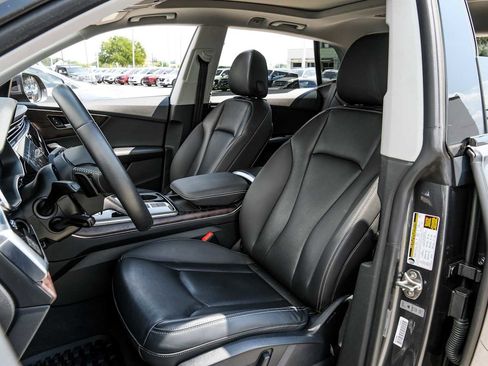 Used 2020 Audi Q8 Premium Plus w/ Premium Plus Package image 37