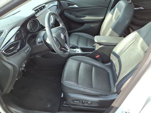 Used 2021 Buick Encore GX Essence w/ Advanced Technology Package AWD/4WD image 5