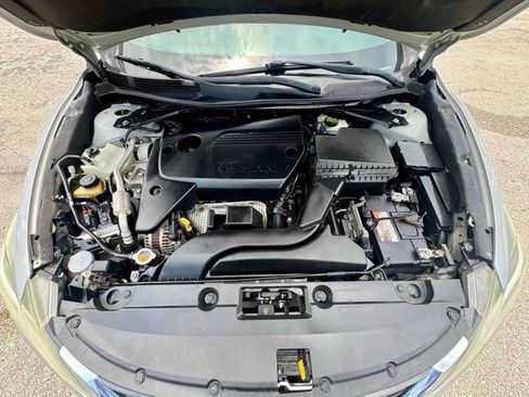 Used 2018 Nissan Altima 2.5 SL FWD image 12