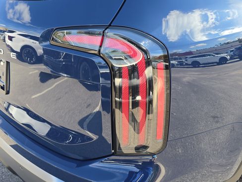 New 2025 Kia Telluride EX image 11