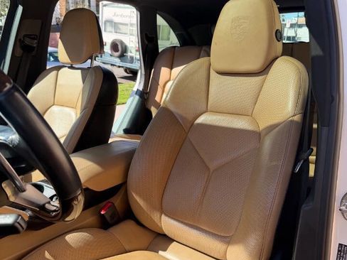 Used 2017 Porsche Cayenne S Platinum w/ Premium Package (PJW) image 14