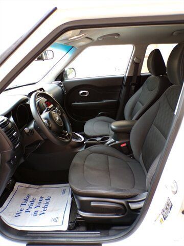 Used 2016 Kia Soul FWD image 14