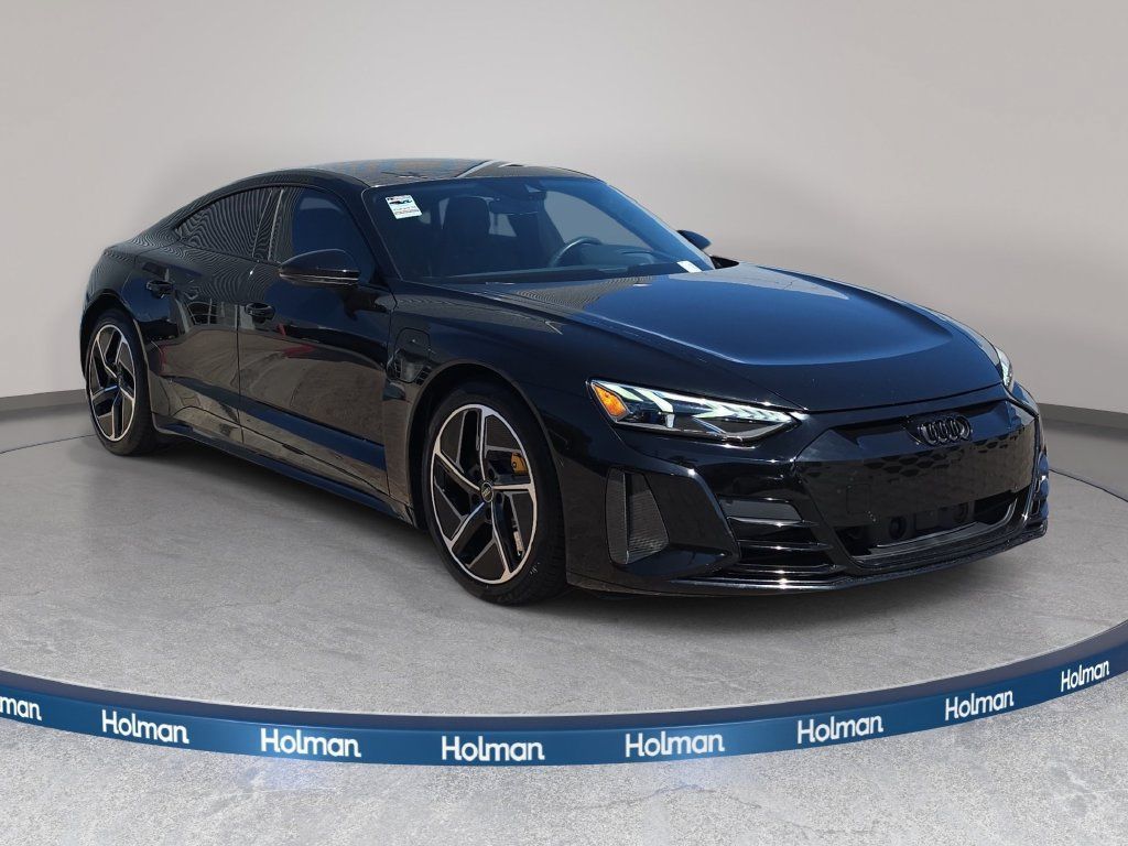 Used 2024 Audi RS e-tron GT w/ Carbon Performance Package AWD/4WD image 4