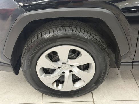 Used 2021 Toyota RAV4 LE w/ Carpet Mat Package (TMS) AWD/4WD image 36