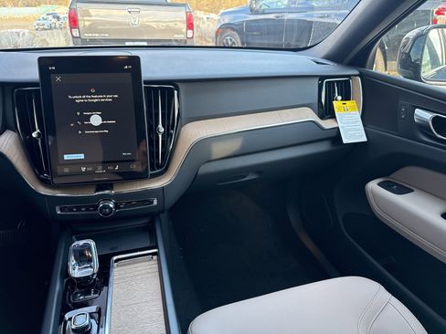 New 2026 Volvo XC60 B5 Plus w/ Protection Package Premier image 17