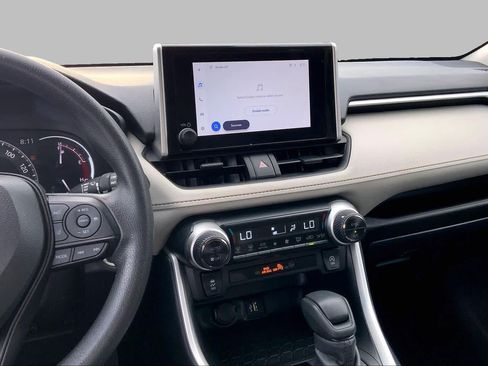 Used 2025 Toyota RAV4 XLE FWD image 7