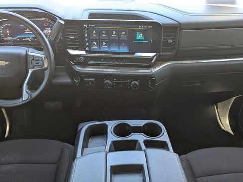 Used 2024 Chevrolet Silverado 2500 LT image 18