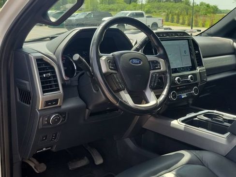 Certified 2022 Ford F350 Platinum AWD/4WD image 7
