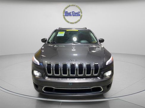 Used 2017 Jeep Cherokee Limited image 7