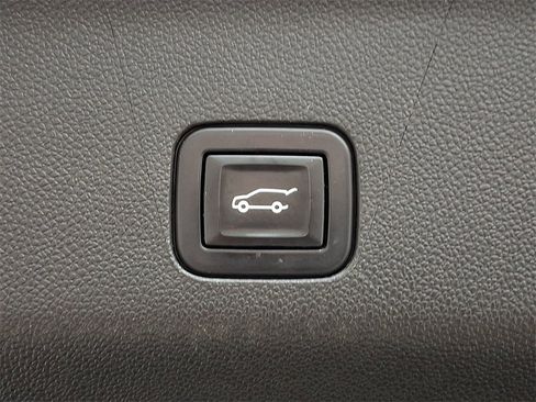 Used 2022 Cadillac Escalade ESV Sport w/ Touring Package image 29