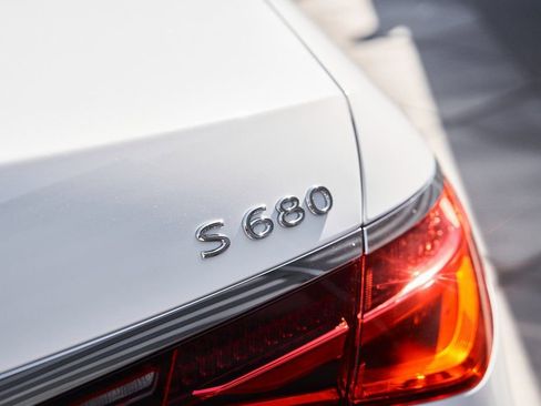 Used 2025 Mercedes-Benz Maybach S 680 4MATIC image 13