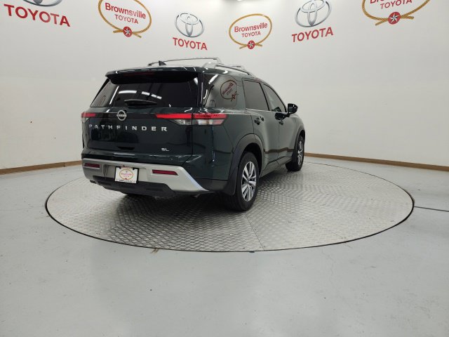 Used 2024 Nissan Pathfinder SL FWD image 8
