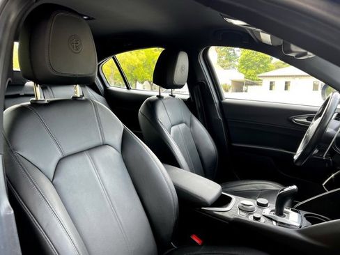 Used 2022 Alfa Romeo Giulia Sprint image 28