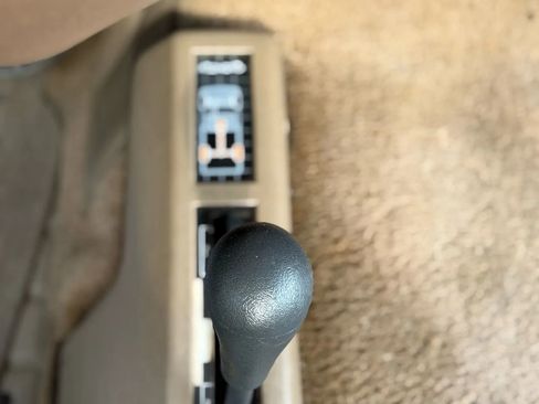 Used 1995 Chevrolet Silverado 1500 4x4 Regular Cab image 23