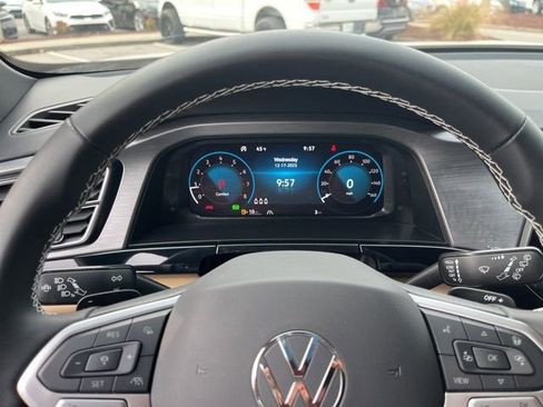 New 2026 Volkswagen Atlas Cross Sport SE image 18