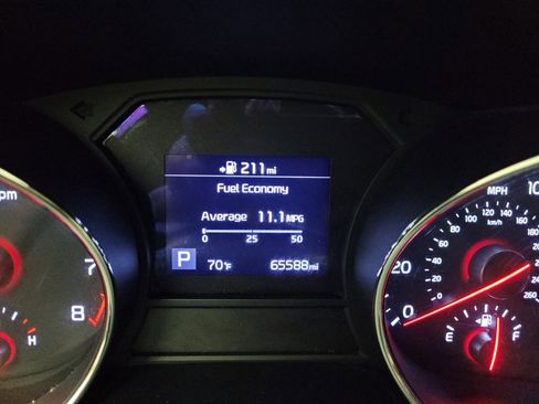 Used 2019 Kia Sedona EX FWD image 23