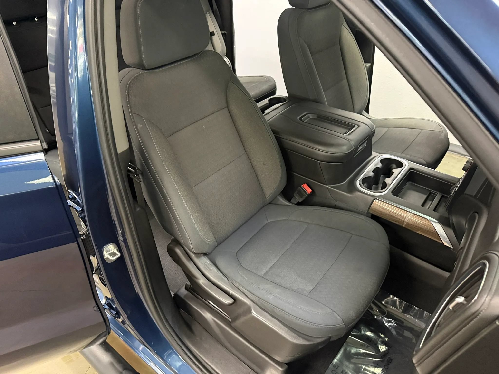 Used 2019 Chevrolet Silverado 1500 LT Trail Boss AWD/4WD image 11