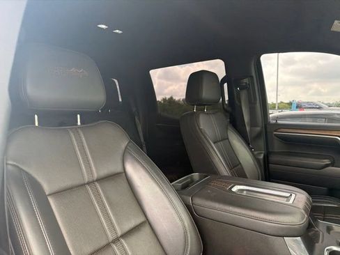 Used 2022 Chevrolet Silverado 1500 High Country AWD/4WD image 11