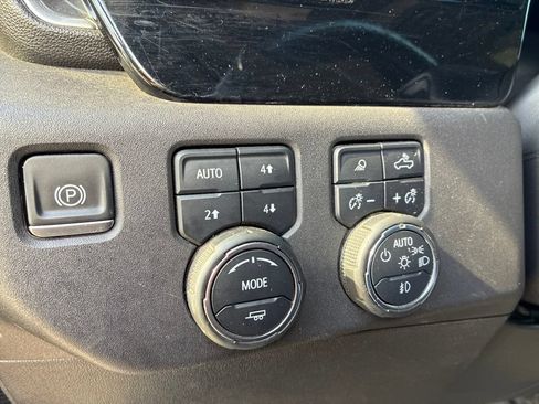 Used 2023 Chevrolet Silverado 1500 LTZ AWD/4WD image 11