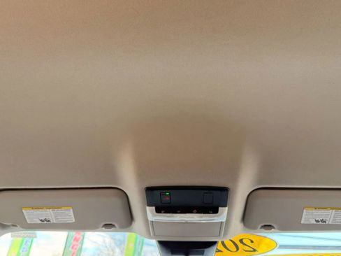 Used 2025 Nissan Sentra SV image 14