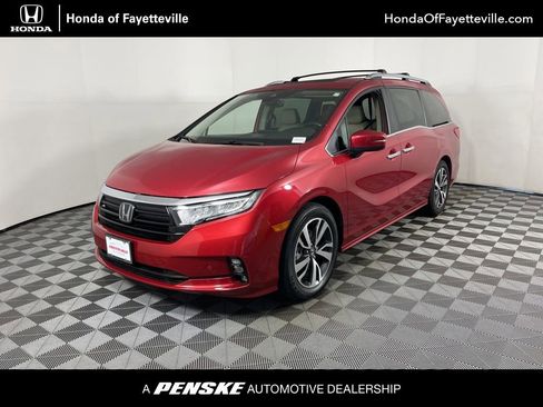 Certified 2023 Honda Odyssey Touring image 1