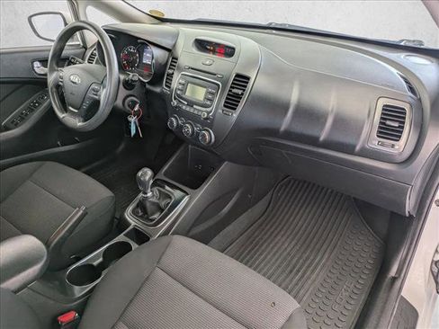 Used 2018 Kia Forte LX FWD image 19