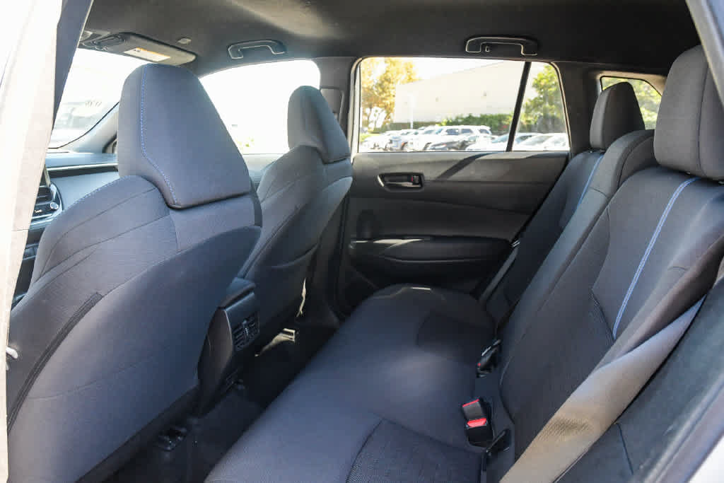 Used 2023 Toyota Corolla Cross AWD Hybrid image 17