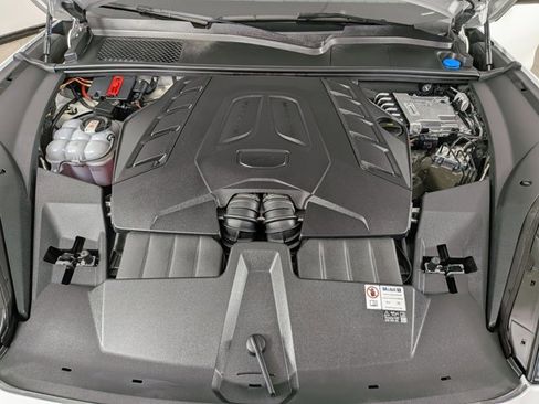 Certified 2024 Porsche Cayenne S AWD/4WD image 26
