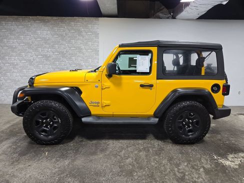 Used 2019 Jeep Wrangler Sport AWD/4WD image 2