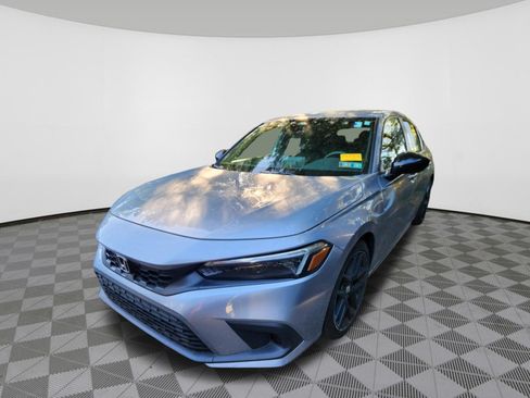 Used 2024 Honda Civic Sport image 2