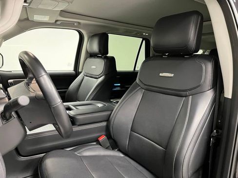 Used 2025 Ford Expedition Max Platinum AWD/4WD image 22
