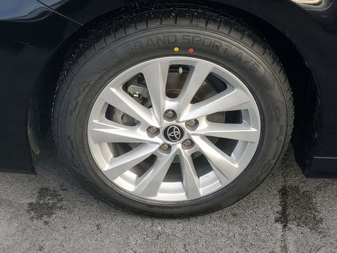 Certified 2023 Toyota Camry LE image 4