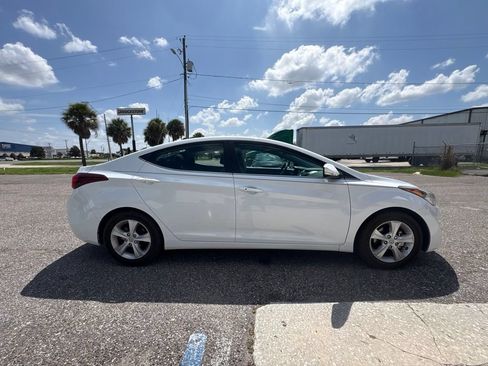 Used 2016 Hyundai Elantra Value Edition FWD image 2