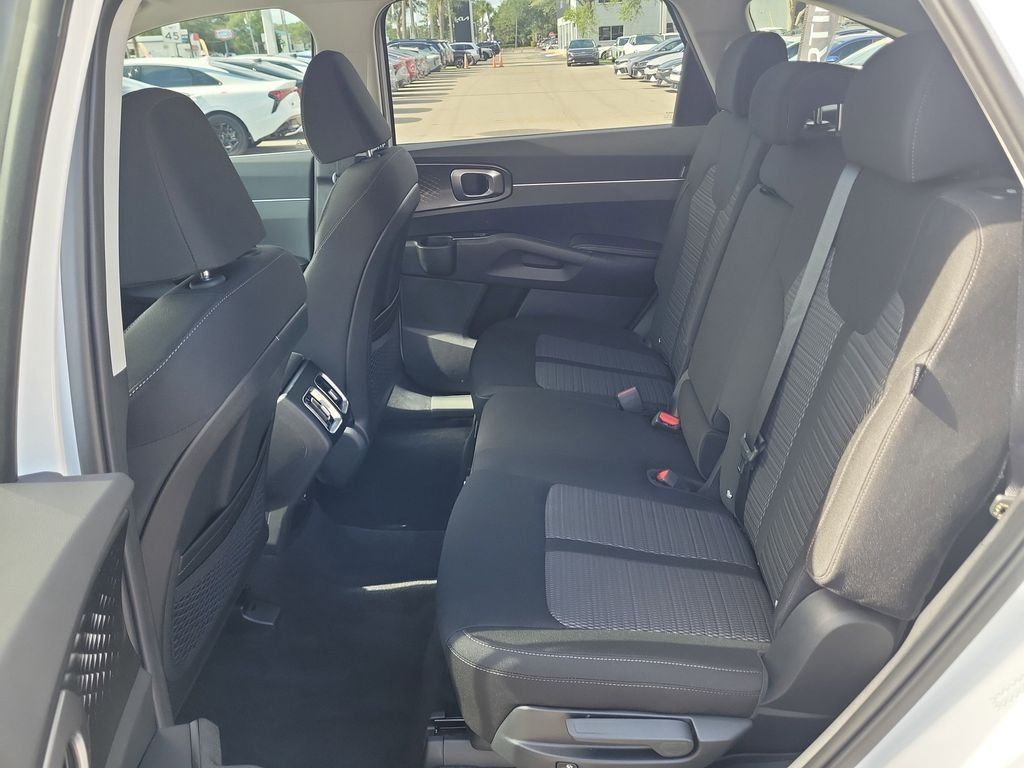 New 2026 Kia Sorento LX FWD image 15