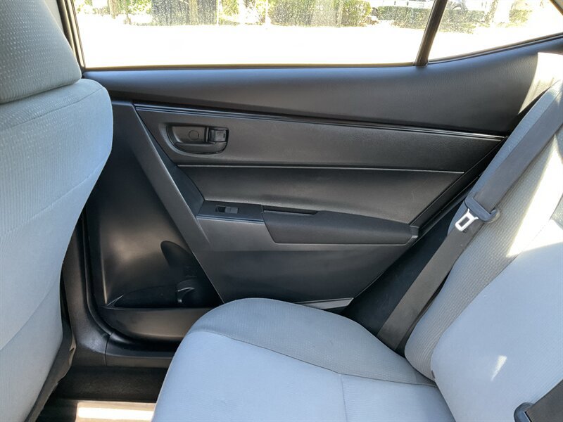 Used 2019 Toyota Corolla L FWD image 15
